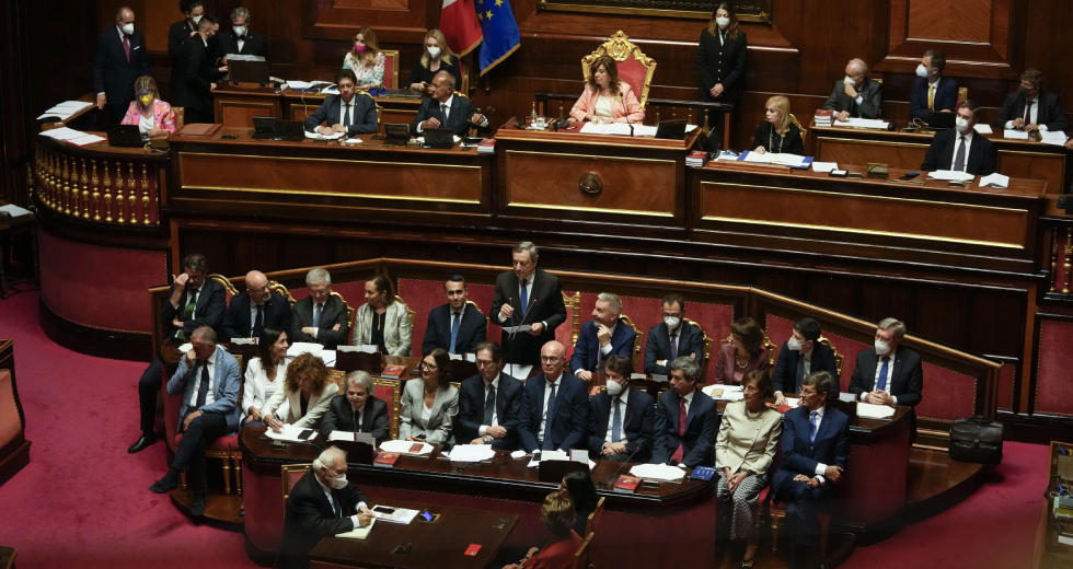 Οι όροι του Μάριο Ντράγκι για να παραμείνει στην πρωθυπουργία