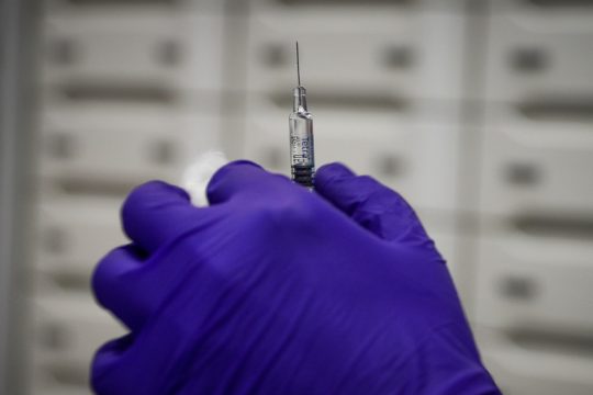 Μόσιαλος: Τα νεότερα για εμβόλια και νέες παραλλαγές του κορονοϊού