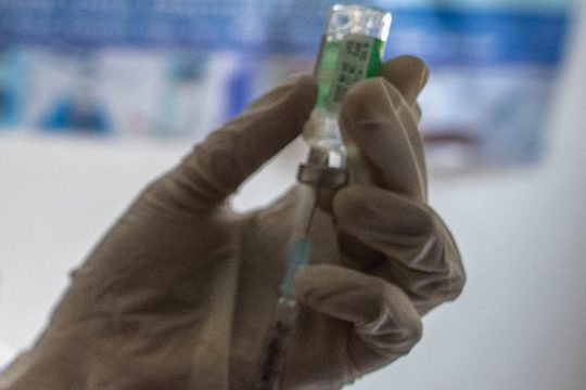 «Εμπάργκο» στους ανεμβολίαστους