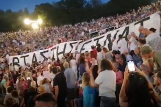 «Βιαστής είναι» – Και στην Επίδαυρο διαμαρτυρία κατά του Λιγνάδη