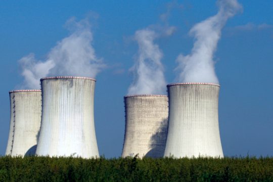 Γαλλία: Κρατικοποιείται κι επισήμως η επιχείρηση ηλεκτρισμού EDF