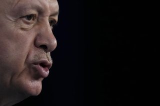 Πού το πάει με τη Δύση ο Ερντογάν