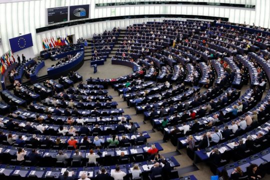 Ευρωκοινοβούλιο: Να συμπεριληφθεί η άμβλωση στον Χάρτη των Θεμελιωδών Δικαιωμάτων της Ε.Ε.