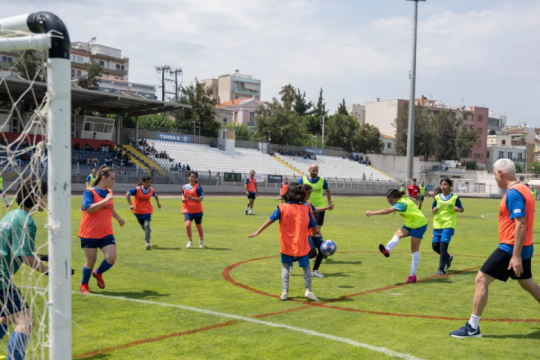 United We Play: Το ποδόσφαιρο ένωσε τα παιδιά στη Λέσβο