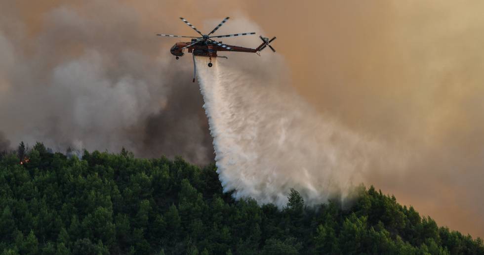 «Μάχη» για έκτη μέρα στον Έβρο, αναζωπυρώσεις στη Λέσβο