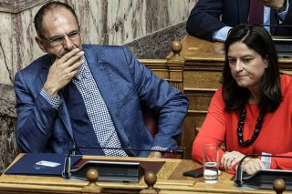 Ο Γεραπετρίτης κρίνει ως αντισυνταγματικό… το νομοσχέδιο Κεραμέως!