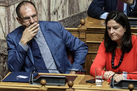 Ο Γεραπετρίτης κρίνει ως αντισυνταγματικό… το νομοσχέδιο Κεραμέως!