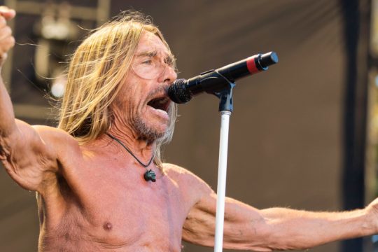 Αναβάλλει συναυλία στην Ιταλία ο Iggy: Πρέπει να ξεκουράσω τη φωνή μου