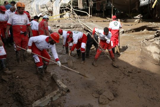 Ξεπέρασαν τους 80 οι νεκροί από τις πλημμύρες στο Ιράν