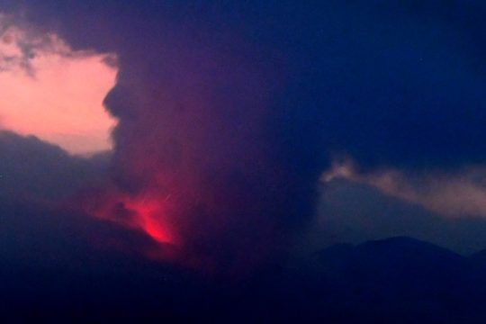 Εξερράγη ηφαίστειο στην Ιαπωνία, εκκενώνονται περιοχές