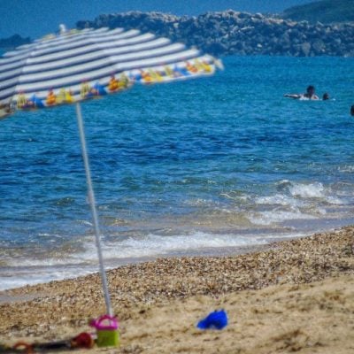 Πρόγραμμα κοινωνικού τουρισμού για συνταξιούχους ελεύθερους επαγγελματίες: Ξεκινούν στις 4 Μαΐου οι αιτήσεις