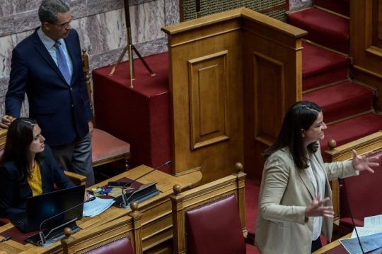 Έβγαλε… ετυμηγορία για τους 8 φοιτητές η Κεραμέως