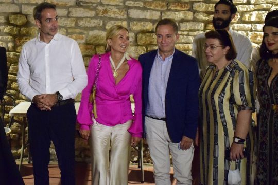 ΣΥΡΙΖΑ: Μενδώνη και Μητσοτάκης σταθερά καλύπτουν τον «εκλεκτό» τους Λιγνάδη