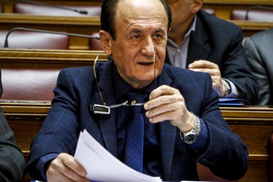 «Τουλάχιστον 10.000 οχήματα λειτουργούν μέσω Uber χωρίς να φορολογούνται στην Ελλάδα»