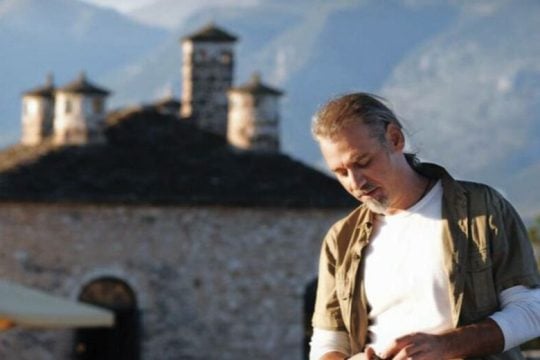 «Ενότητα υπάρχει οπουδήποτε αλλού εκτός από την πολιτική»