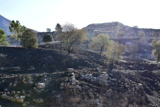 Φθορές στα στέγαστρα του μυκηναϊκού νεκροταφείου
