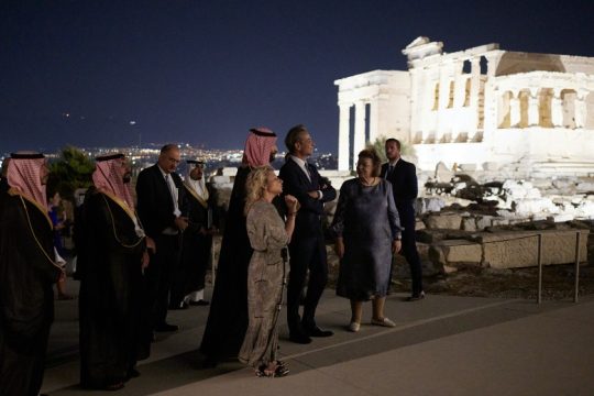 Ένα άλλο πανό: «Δολοφόνος είναι»