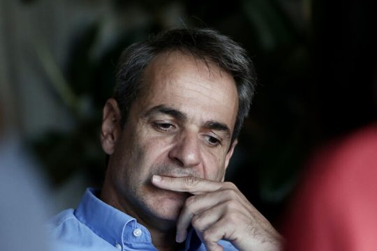 Επέμεινε στην ειδυλλιακή εικόνα, αφού σήκωσε αυλαία για εκλογές