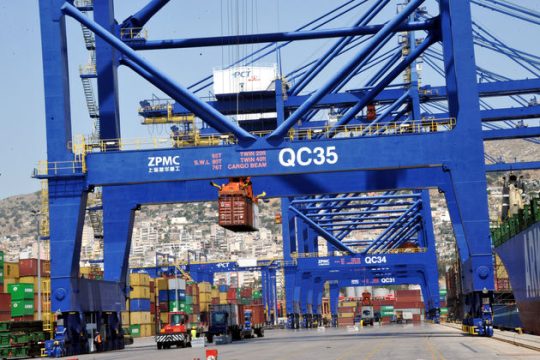 Διαμαρτυρία για μη εφαρμογή της ΣΣΕ σε ΟΛΠ-COSCO