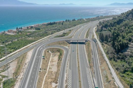 Κράτος, δημόσια έργα και το σύνδρομο Γκρούεζα