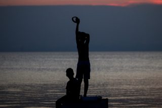 Κάτω στον γιαλό