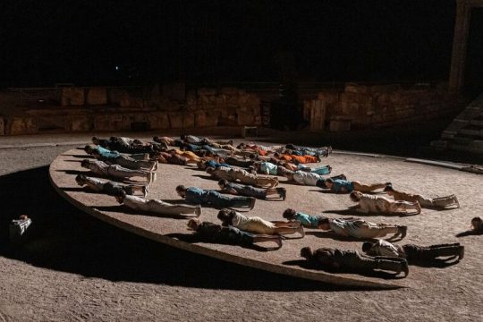 Να νιώσουμε πως οι «Πέρσες» είμαστε εμείς