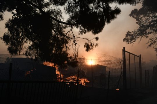 Νύχτα επιφυλακής για την Αττική μετά τον πύρινο εφιάλτη