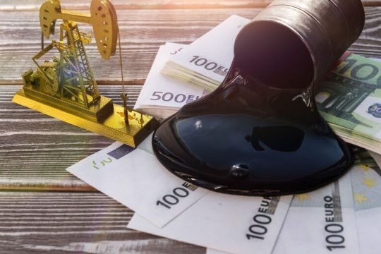Πατατράκ στη σκιά της ύφεσης