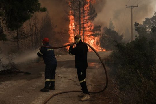 Συναγερμός στην Πυροσβεστική – Την Κυριακή η πρώτη πιο επικίνδυνη μέρα φέτος για φωτιά