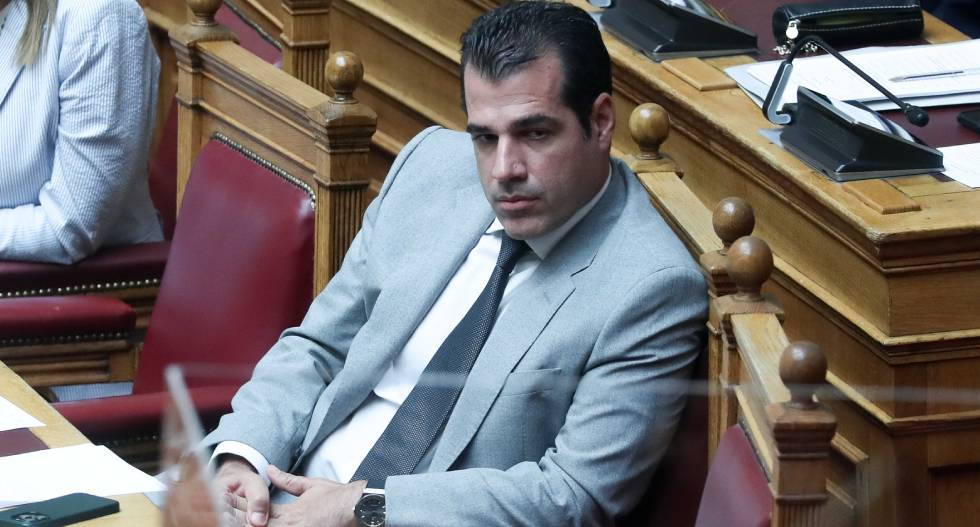 «Πυγμή» Πλεύρη σε λίγους με το βλέμμα στο δημόσιο ΕΣΥ