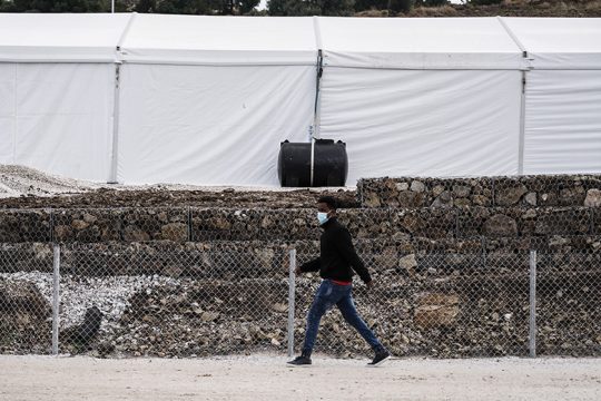 Ο νεαρός Πακιστανός αποφοίτησε με άριστα, αλλά δεν του δίνουν άσυλο