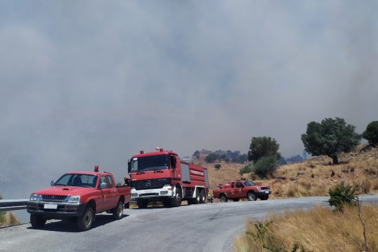 Αναζωπύρωση του πύρινου μετώπου στο νότιο Ρέθυμνο