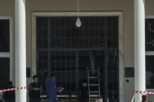 Εκρήξεις σε Σισμανόγλειο και ΔΟΥ Αμαρουσίου