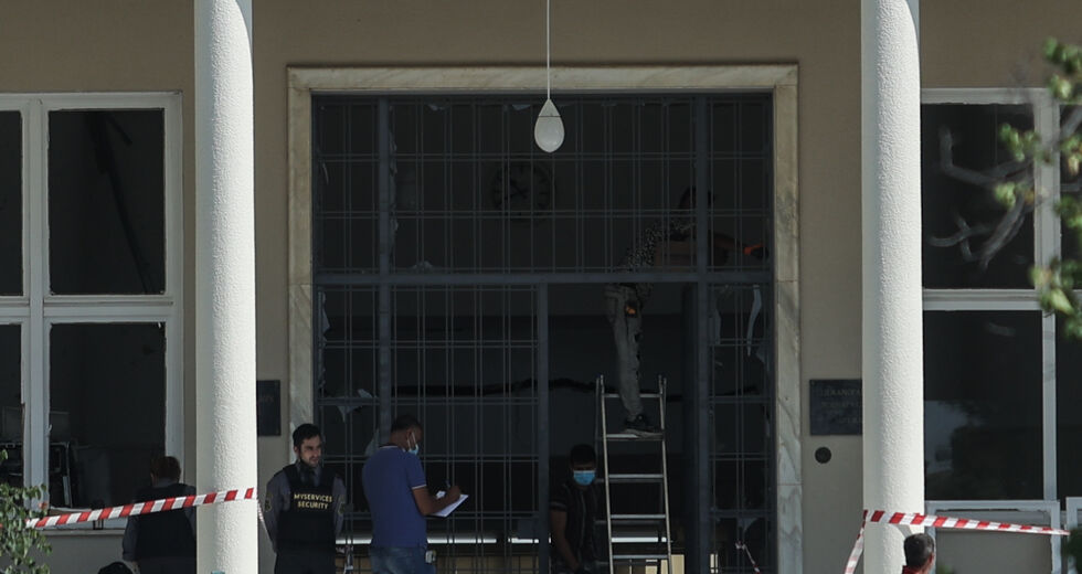 Εκρήξεις σε Σισμανόγλειο και ΔΟΥ Αμαρουσίου