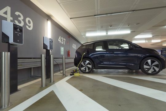 ΕΛΠΕ – ΜΕΓΑΡΟ: Νέα Υπηρεσία Φόρτισης Ηλεκτρικών ΙΧ από ElpeFuture