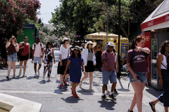 Fake news η «λήξη» της πανδημίας
