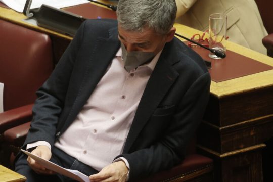Απάντηση Τσακαλώτου σε Μητσοτάκη με τα… μέτρια ελληνικά του