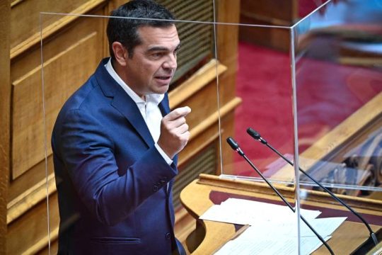Τσίπρας προς Μητσοτάκη: Δεν σας αντέχει άλλο η κοινωνία