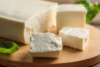 Ευρωπαϊκό φρένο σε εξαγωγές δανέζικης «φέτας»