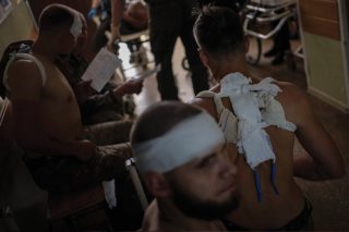 «Πεθαίνουμε σαν τις μύγες, γιατί είμαστε εδώ;»