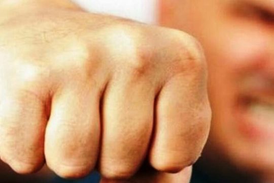 Ξυλοκόπησαν 16χρονο σε σχολείο του Βόλου