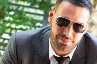 Φαιδρές υπεκφυγές Αδωνη για τη χρυσή πολιτογράφηση