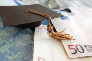 Επιστολή αγωνίας από 181 υποψήφιους διδάκτορες υπότροφους του ΙΚΥ