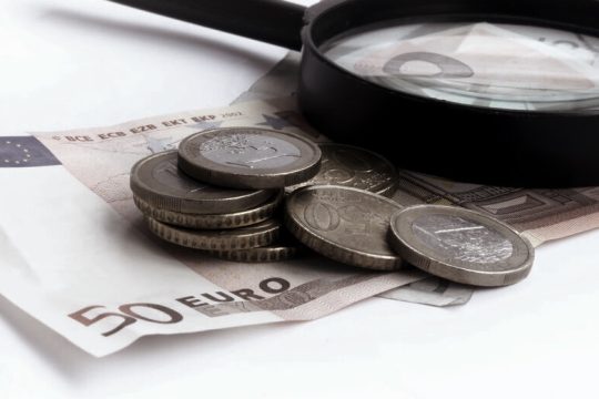 Μεγάλος Αδελφός για οφειλέτες