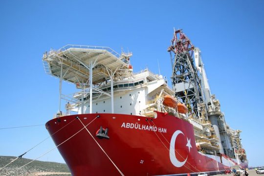 Φιέστα στη Μερσίνα με το νέο γεωτρύπανο