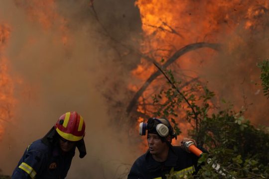 Πολύ υψηλός κίνδυνος πυρκαγιάς την Τετάρτη σε Αττική, Εύβοια, Λέσβο και Χίο