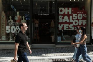Αναιμική κίνηση στις εκπτώσεις