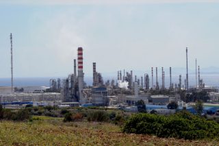«Τράμπα» η Elin Verd μεταξύ Motor Oil και Elinoil