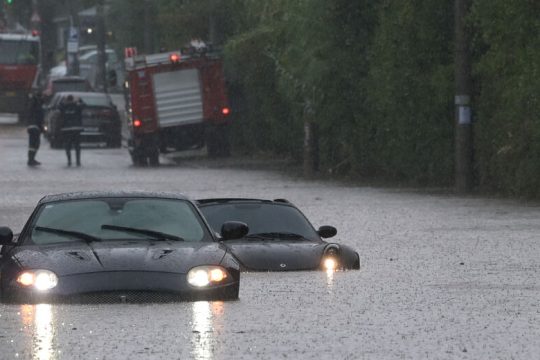 Εικόνες χάους από το αυγουστιάτικο μπουρίνι