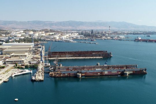 Η «λευκή επιταγή» και η σφήνα δεύτερου επενδυτή